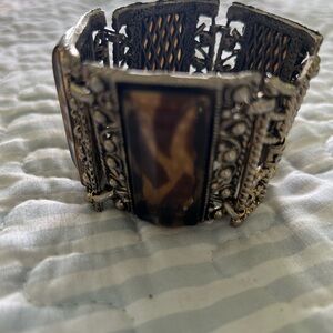 Animal print look Silver/glass clasp bracelet,